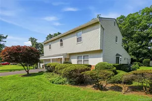 12 Kenny St, Hauppauge, NY 11788 - Photo 3