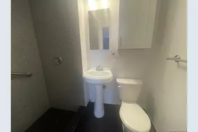 655 Chestnut Street #2nd Fl, Cedarhurst, NY 11516 - Photo 11