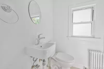 108 N Forest Avenue, Rockville Centre, NY 11570 - Photo 13