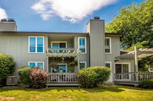 21 Pond Dr W, Rhinebeck, NY 12572 - Photo 3