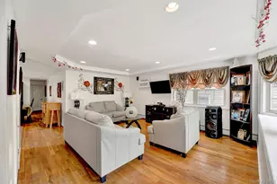 157-14 Baisley Blvd, Rochdale, NY 11434 - Photo 3