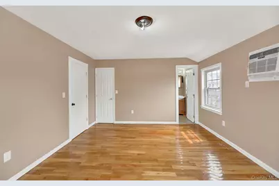 15714 Baisley Boulevard, Rochdale, NY 11434 - Photo 23