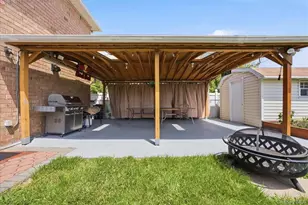 2410 Lodovick Ave, Bronx, NY 10469 - Photo 17