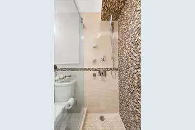 2410 Lodovick Avenue, Bronx, NY 10469 - Photo 13