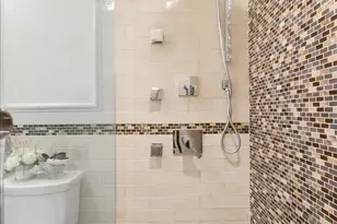 2410 Lodovick Ave, Bronx, NY 10469 - Photo 13