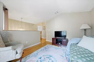 2410 Lodovick Ave, Bronx, NY 10469 - Photo 25