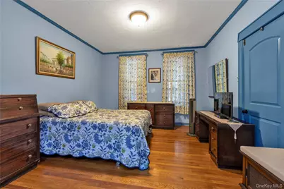 71-27 68th Street, Glendale, NY 11385 - Photo 7