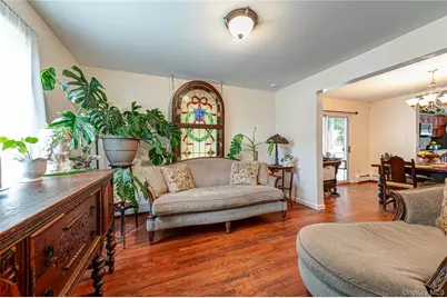 234 Grand Avenue, Lindenhurst, NY 11757 - Photo 5