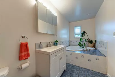 234 Grand Avenue, Lindenhurst, NY 11757 - Photo 11