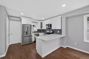 105-13 133rd St, Richmond Hill, NY 11419 - Photo 5