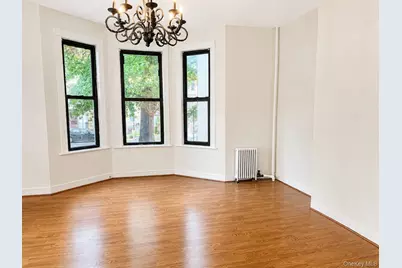 3216 31st Avenue #1st Floor, Astoria, NY 11106 - Photo 5