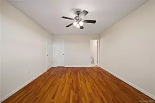 10 Pennyfield Ave, Bronx, NY 10465 - Photo 17