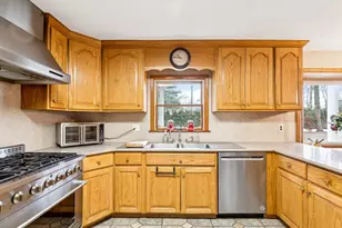 5 Linda Ct, Oyster Bay, NY 11771 - Photo 17