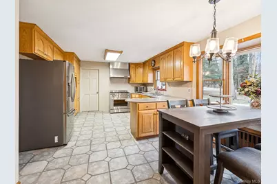 5 Linda Court, Oyster Bay, NY 11771 - Photo 15