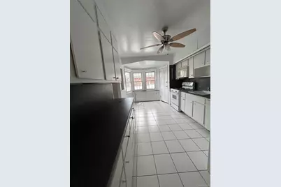 141 Sterling Avenue, Yonkers, NY 10704 - Photo 11