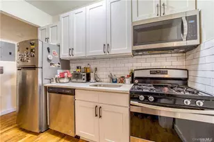 18-84 Woodbine St, Ridgewood, NY 11385 - Photo 5