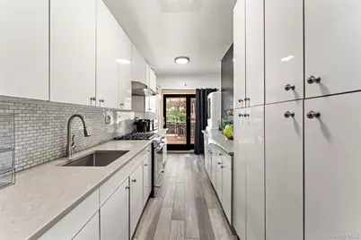 2020 Continental Avenue, Bronx, NY 10461 - Photo 5