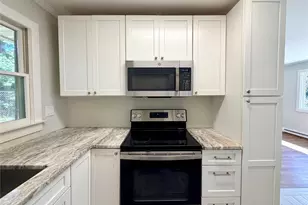 40 Hampton St, Westhampton Beach, NY 11978 - Photo 7