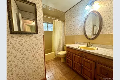 28 Euclid Avenue, Dix Hills, NY 11746 - Photo 19