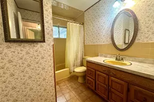 28 Euclid Ave, Dix Hills, NY 11746 - Photo 19