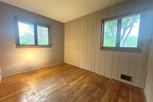 28 Euclid Ave, Dix Hills, NY 11746 - Photo 17