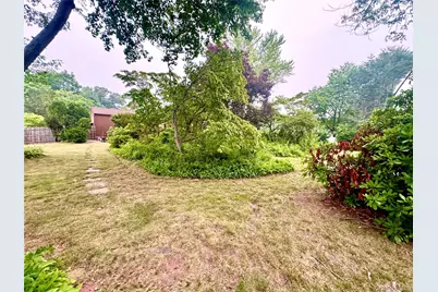 28 Euclid Avenue, Dix Hills, NY 11746 - Photo 35