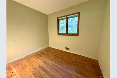 28 Euclid Avenue, Dix Hills, NY 11746 - Photo 15