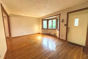 28 Euclid Ave, Dix Hills, NY 11746 - Photo 5