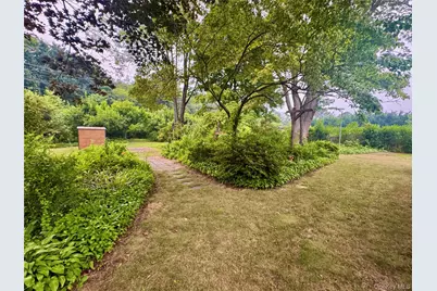 28 Euclid Avenue, Dix Hills, NY 11746 - Photo 31