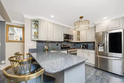6 Marlon Lane, Hauppauge, NY 11788 - Photo 31