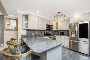 6 Marlon Ln, Hauppauge, NY 11788 - Photo 31