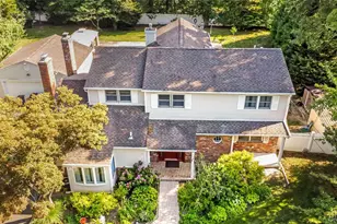 6 Marlon Ln, Hauppauge, NY 11788 - Photo 5