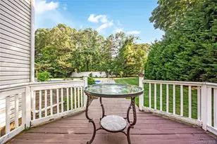 6 Marlon Ln, Hauppauge, NY 11788 - Photo 23