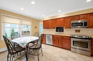 35 Sanford St, Huntington Station, NY 11746 - Photo 21
