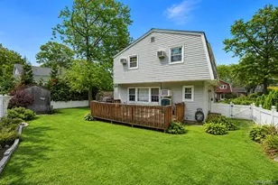 35 Sanford St, Huntington Station, NY 11746 - Photo 9