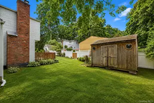 35 Sanford St, Huntington Station, NY 11746 - Photo 11