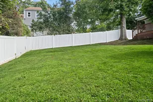305 Florence St, Mamaroneck, NY 10543 - Photo 17