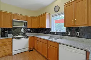 1 Ledger View Ct, Highland Mills, NY 10930 - Photo 9