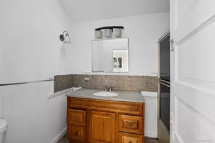 426 Riverleigh Ave, Riverside, NY 11901 - Photo 31