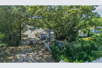 426 Riverleigh Avenue, Riverside, NY 11901 - Photo 41