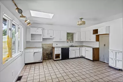 426 Riverleigh Avenue, Riverside, NY 11901 - Photo 19