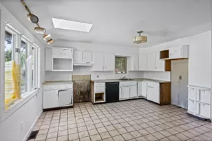 426 Riverleigh Ave, Riverside, NY 11901 - Photo 19