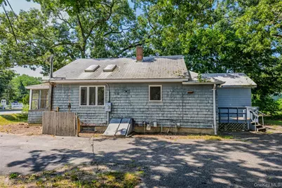 426 Riverleigh Avenue, Riverside, NY 11901 - Photo 7
