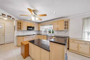 39 William St, Smithtown, NY 11787 - Photo 17