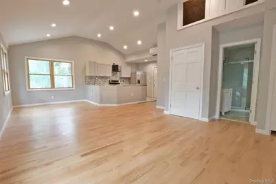 6 Southold Road, Sound Beach, NY 11789 - Photo 11