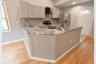 6 Southold Road, Sound Beach, NY 11789 - Photo 15