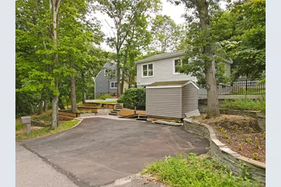 6 Southold Road, Sound Beach, NY 11789 - Photo 31