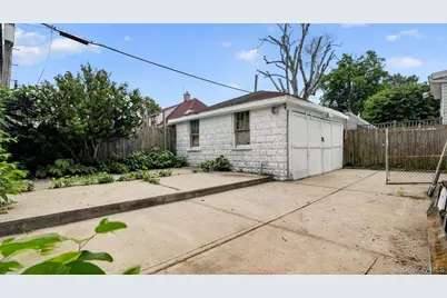 937 E 39th Street, Brooklyn, NY 11210 - Photo 29