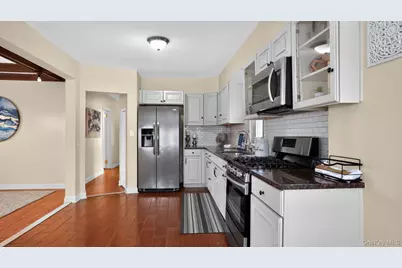 937 E 39th Street, Brooklyn, NY 11210 - Photo 11