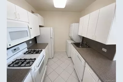 27010 Grand Central Parkway #7C, Floral Park, NY 11005 - Photo 7